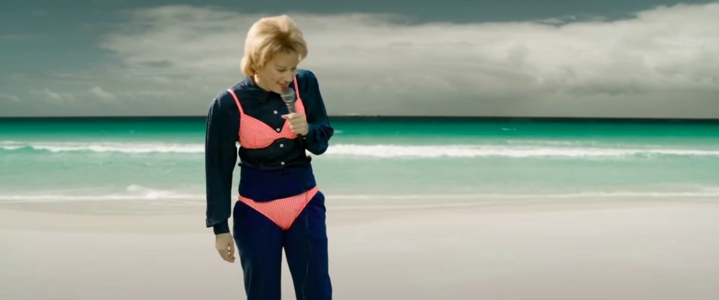 denise yount add kate mckinnon bikini photo