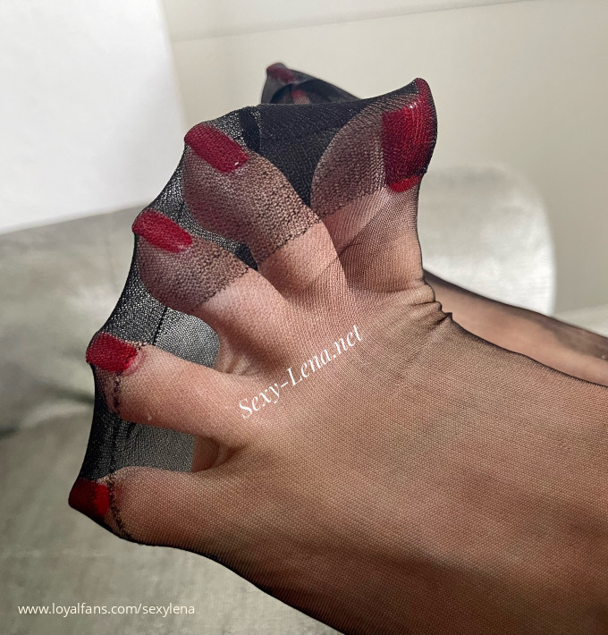 corwin noble add sexy lena feet photo