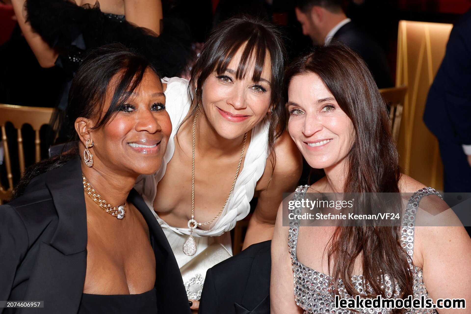 carlette mitchell recommends Spying nude pics christina h add rashida jones leaked image