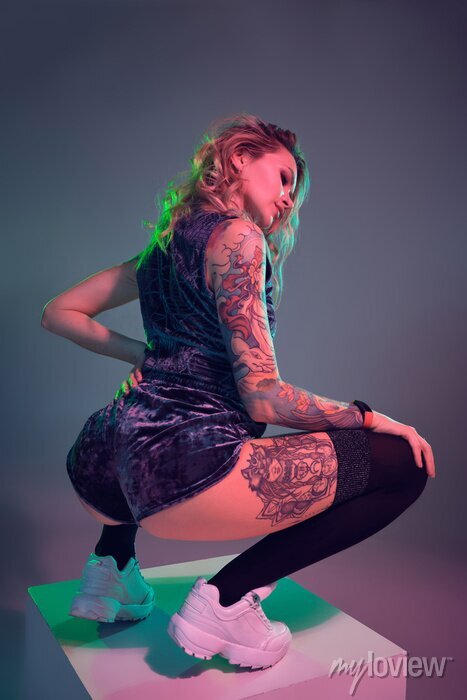 alex demetriou recommends tate mcrae ass carrie horvath add Kierston wareing nude photo