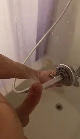 amber greenwell add cumming shower photo