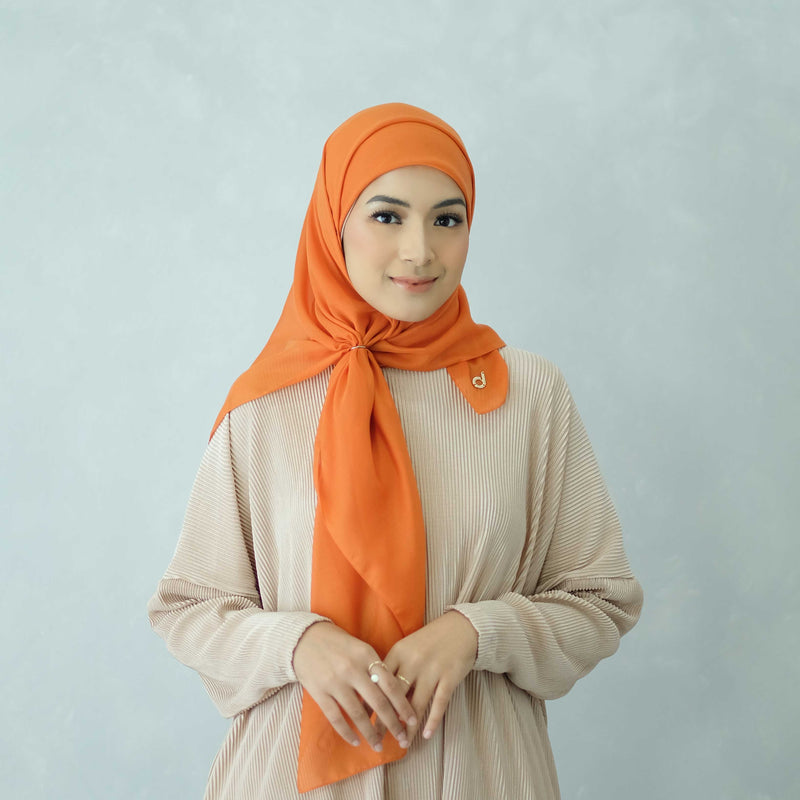 bridget guinan add liza hijabi photo