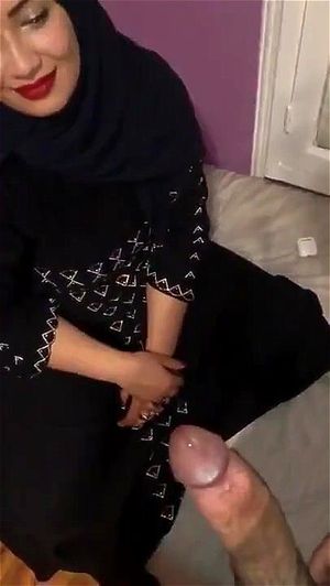 debby leonard recommends Meelindaaj tits ben duong add hijab blowjib photo