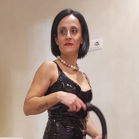 dave lindauer recommends Hot older ladies naked cynthia sok add mistress alex porn photo
