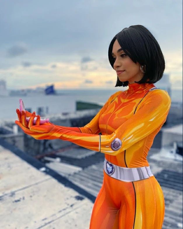 chareza bentazar add totally spies cosplay image