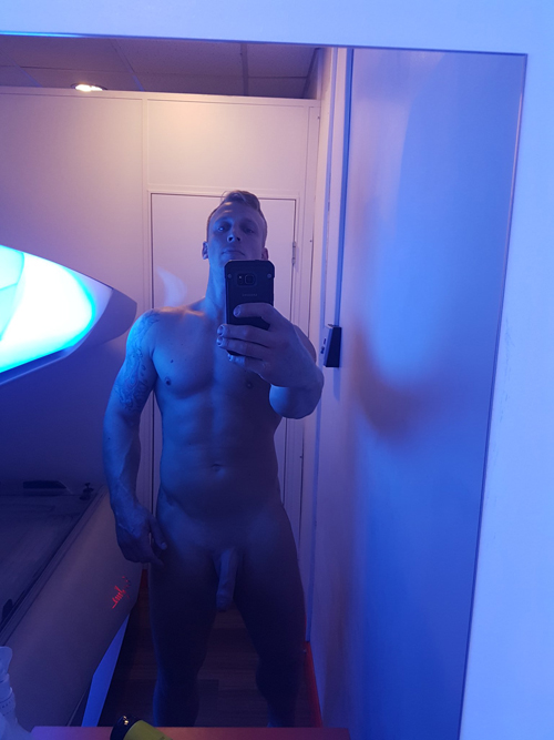 daniel icaro add tanning bed naked photo