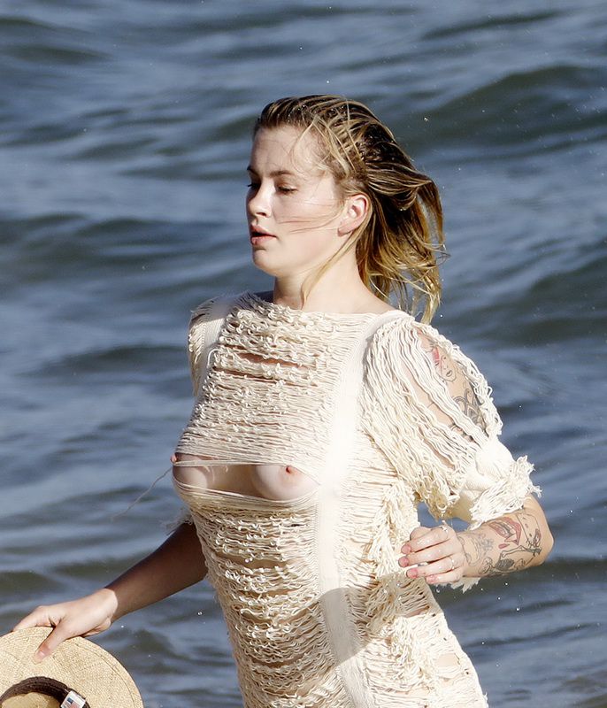 cali baashi add nice nip photo