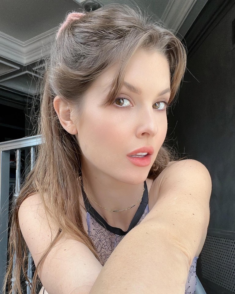 Amanda Cerny N U D E faketaxi deepthroat black twink porn