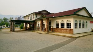 danny sargeant add amber chase hotel photo