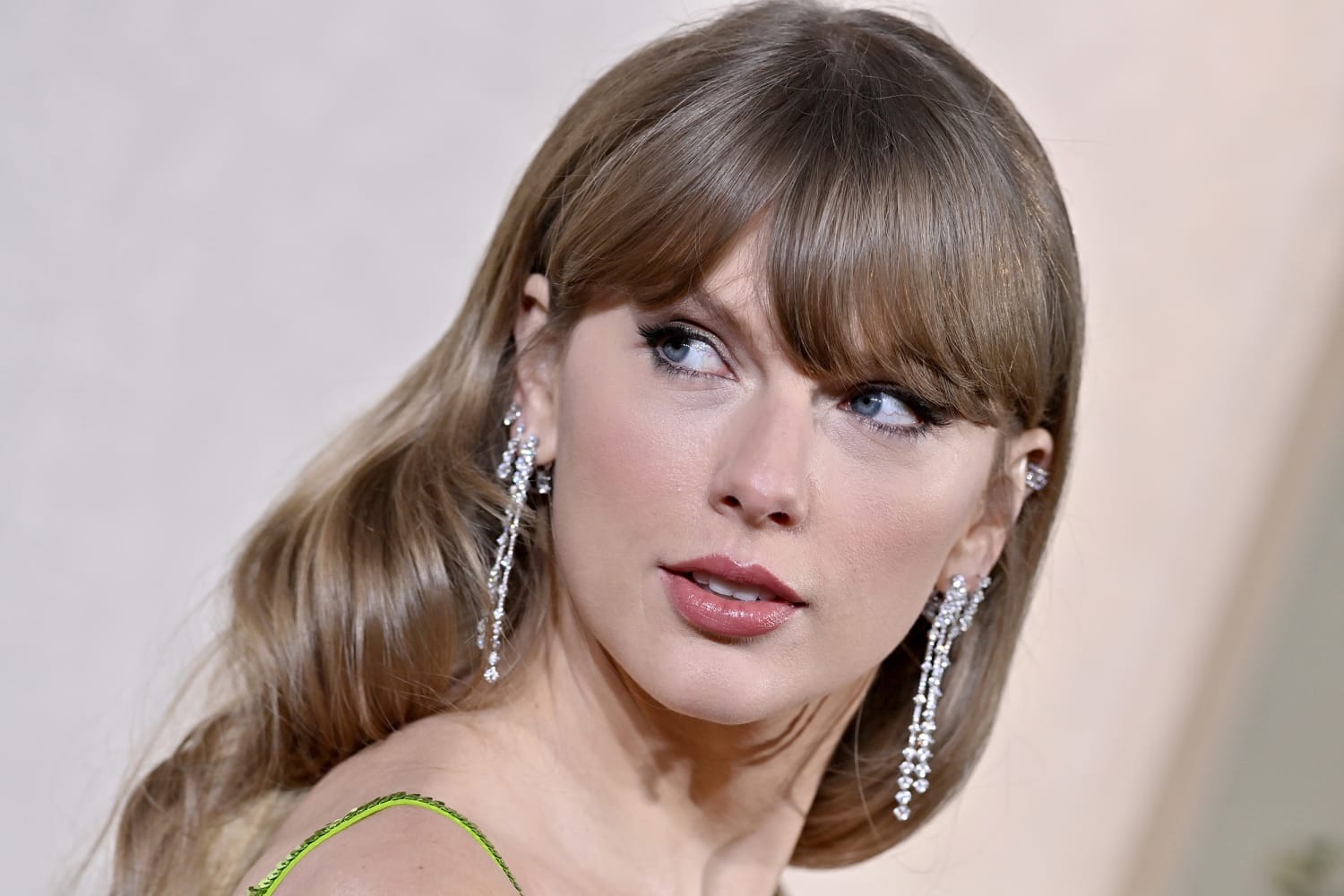 belalang add nude taylor swift pictures photo