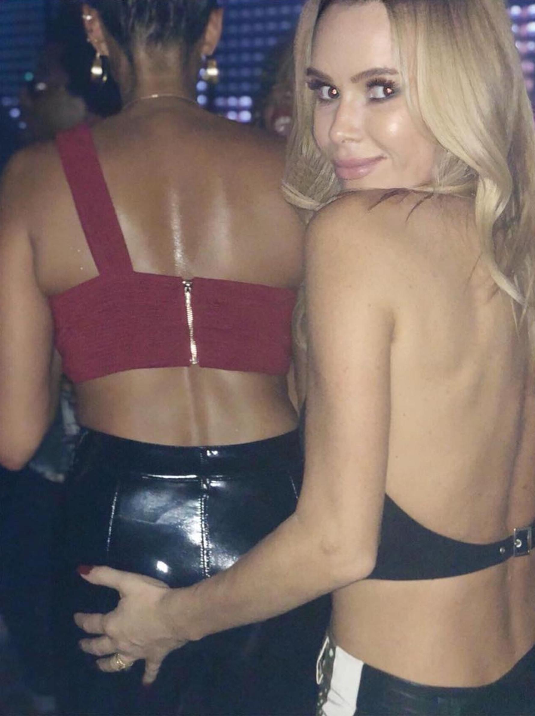 dionne jacobs add Mother and daughter naked photo