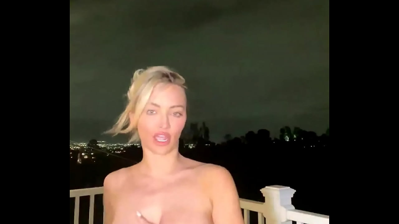 ann sanmoogan add lindsey pelas cam image