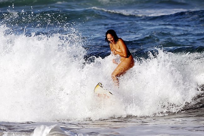 cari bergstrom add female surfers nude photo