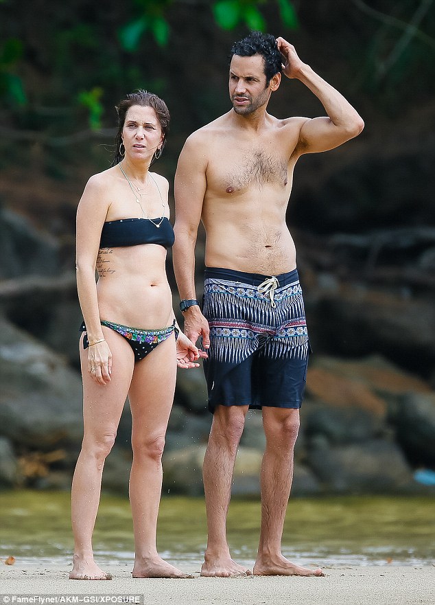 caroline luna add Big tits boucing photo
