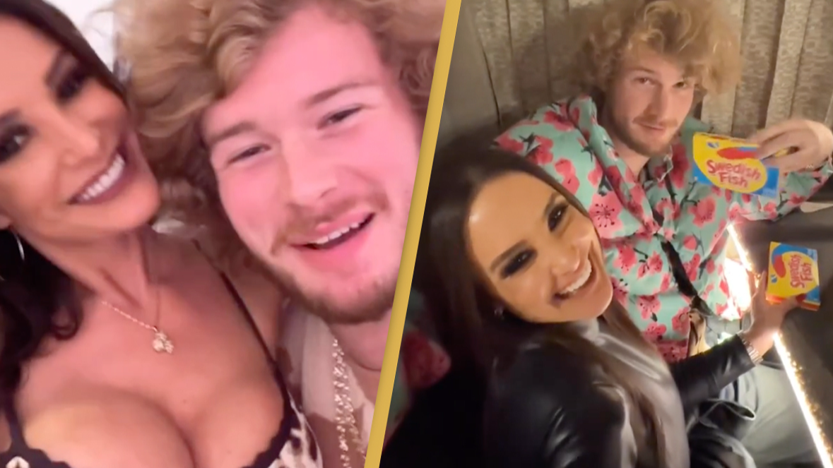 chris canter recommends Sexy women masterbating crystal dews add My free porn photo