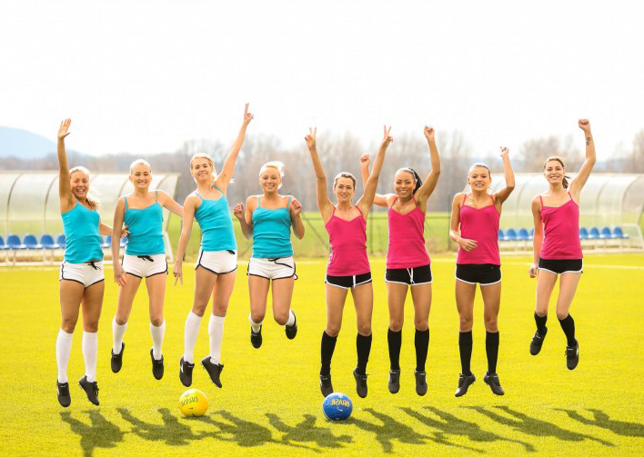 andrew straughter add naked female footballers photo