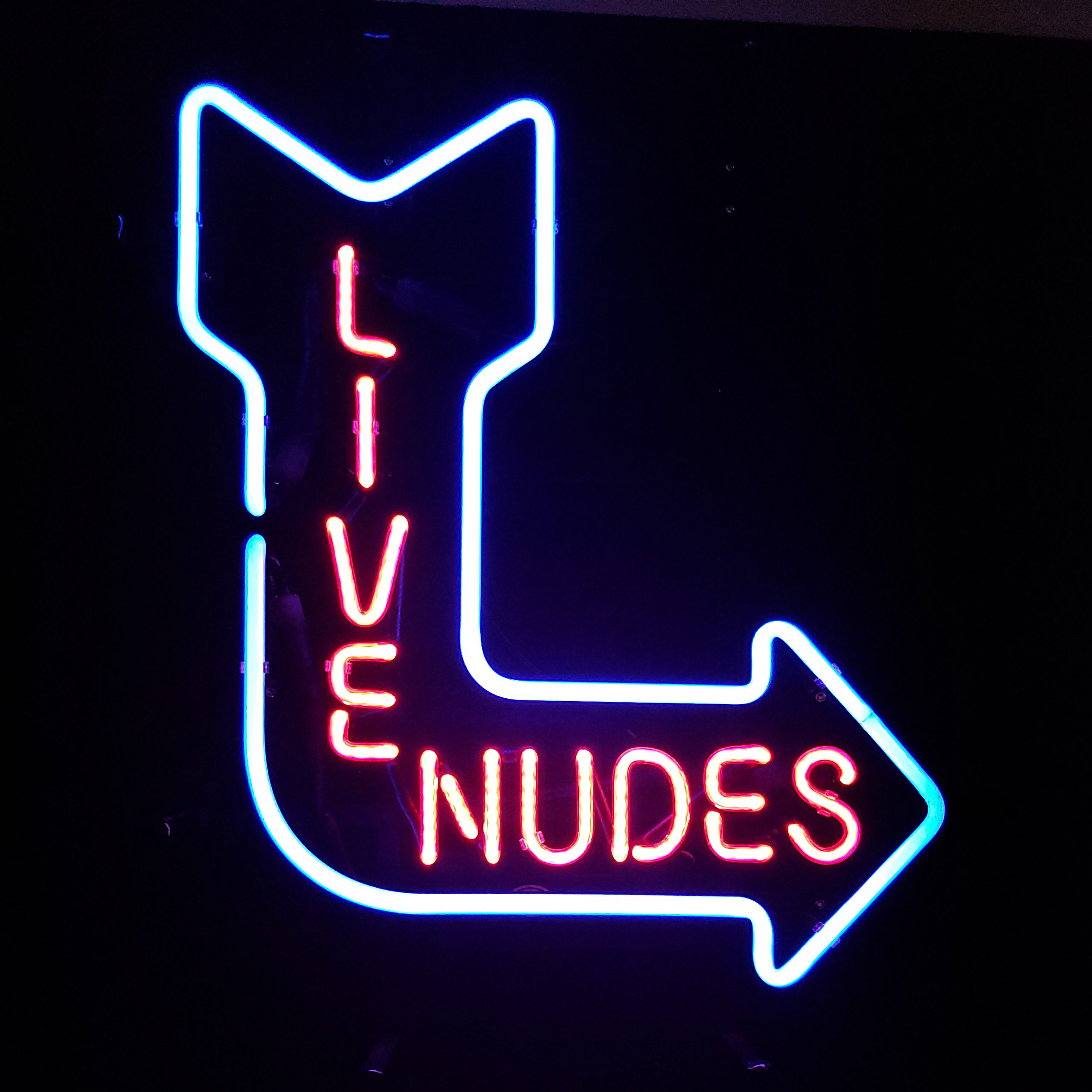 caroline somerset add neon live nudes image