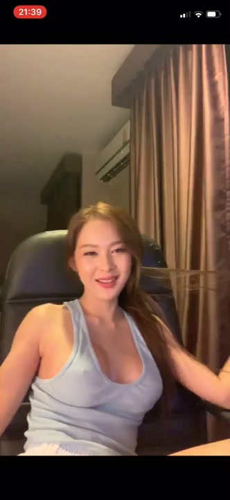 ayleen lopez add nice nip photo