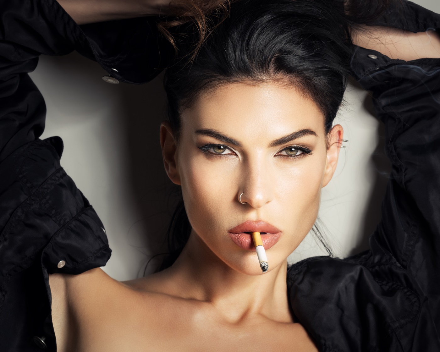 carol munroe add smoking feish image