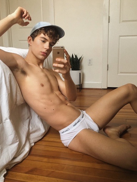 antonio lewis add twinks latino photo